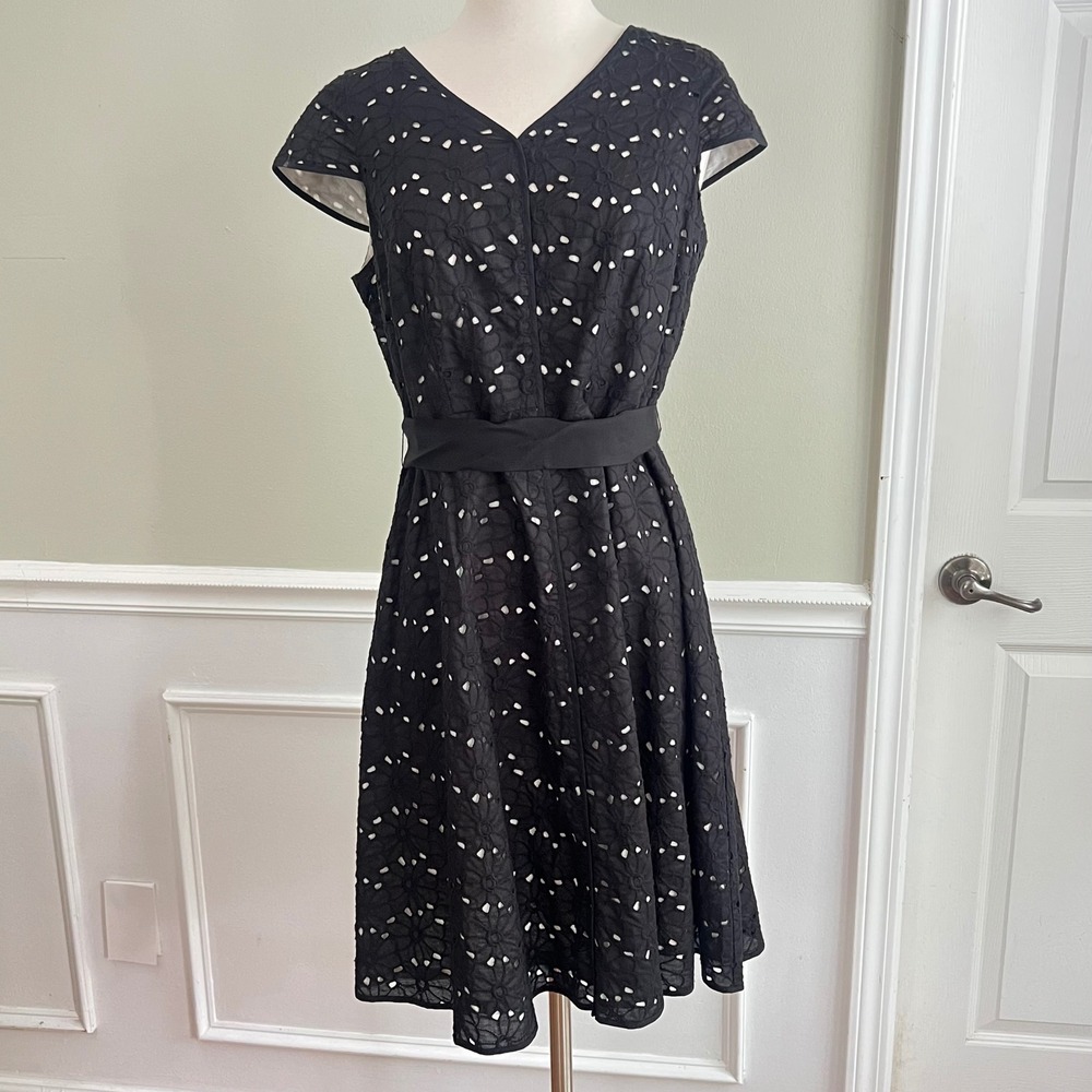 Talbots Eyelet Lace Dress Womens 12P Fit & Flare Cap Sleeve Black LBD Classic - Picture 9 of 15